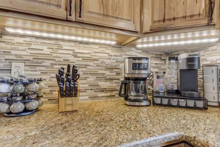 Cabin~Views~Heart Of Town~W&D~Fireplace~Kitchen Woodland Park Εξωτερικό φωτογραφία