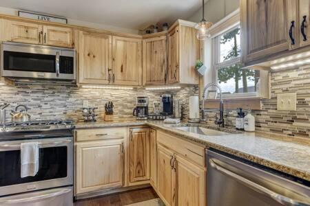 Cabin~Views~Heart Of Town~W&D~Fireplace~Kitchen Woodland Park Εξωτερικό φωτογραφία